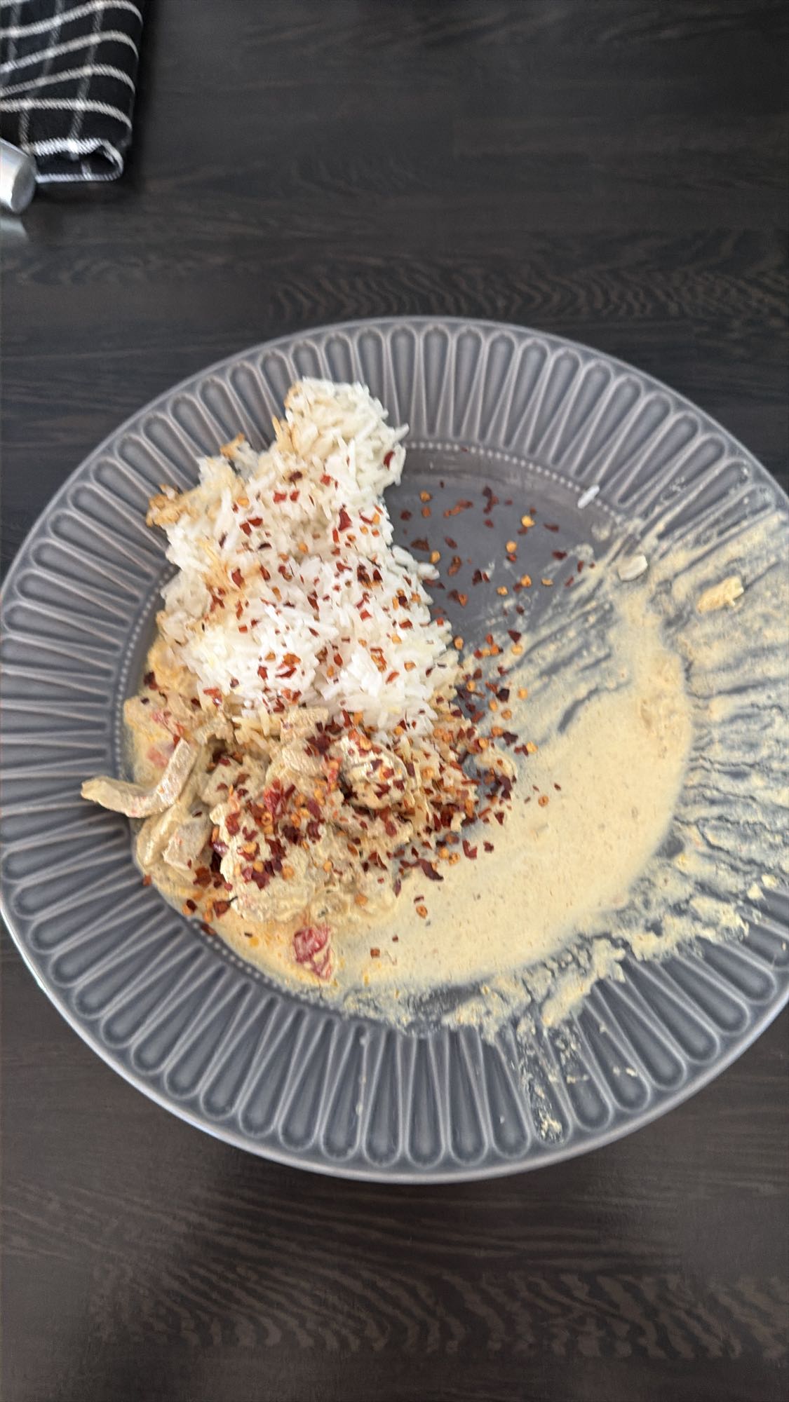 Ris med krämig kyckling