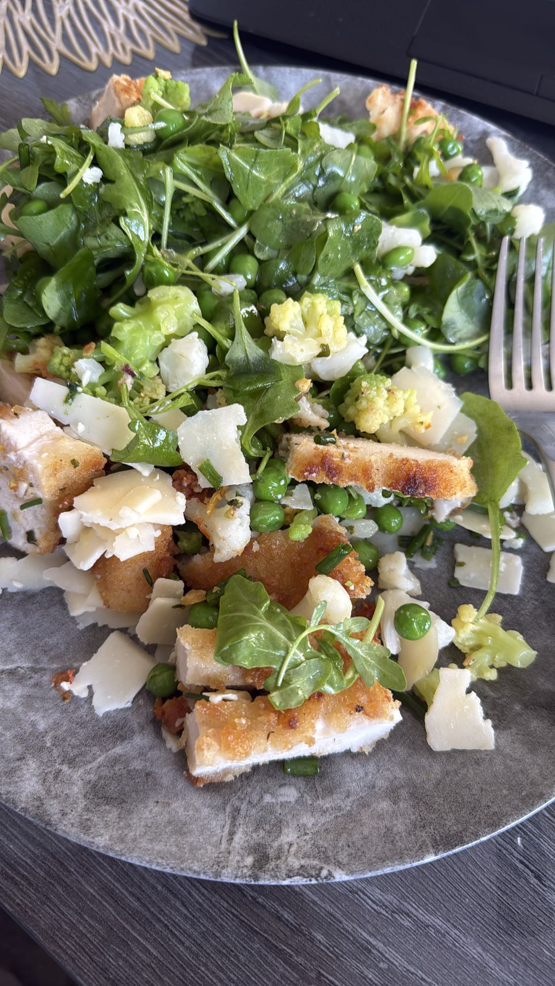 Salade poulet pané