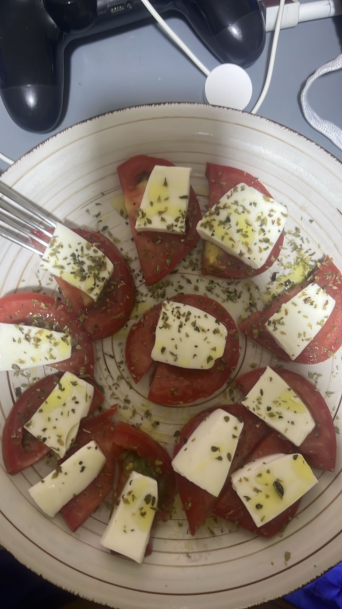 ensalada de tomate y queso