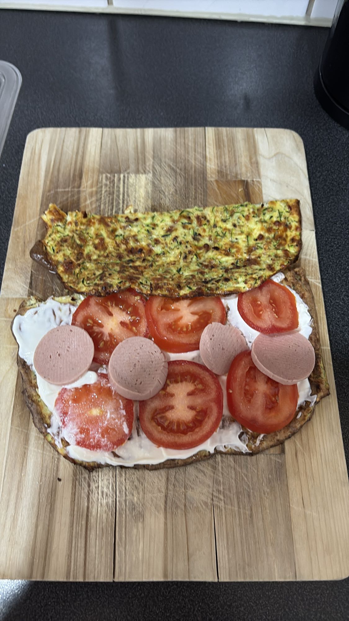 Omelett med tomat