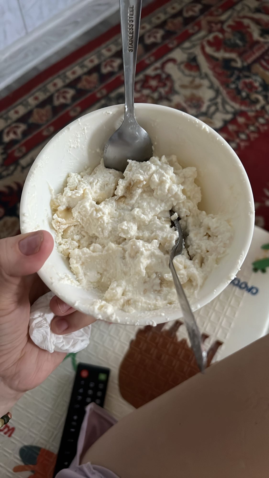 Творог в миске