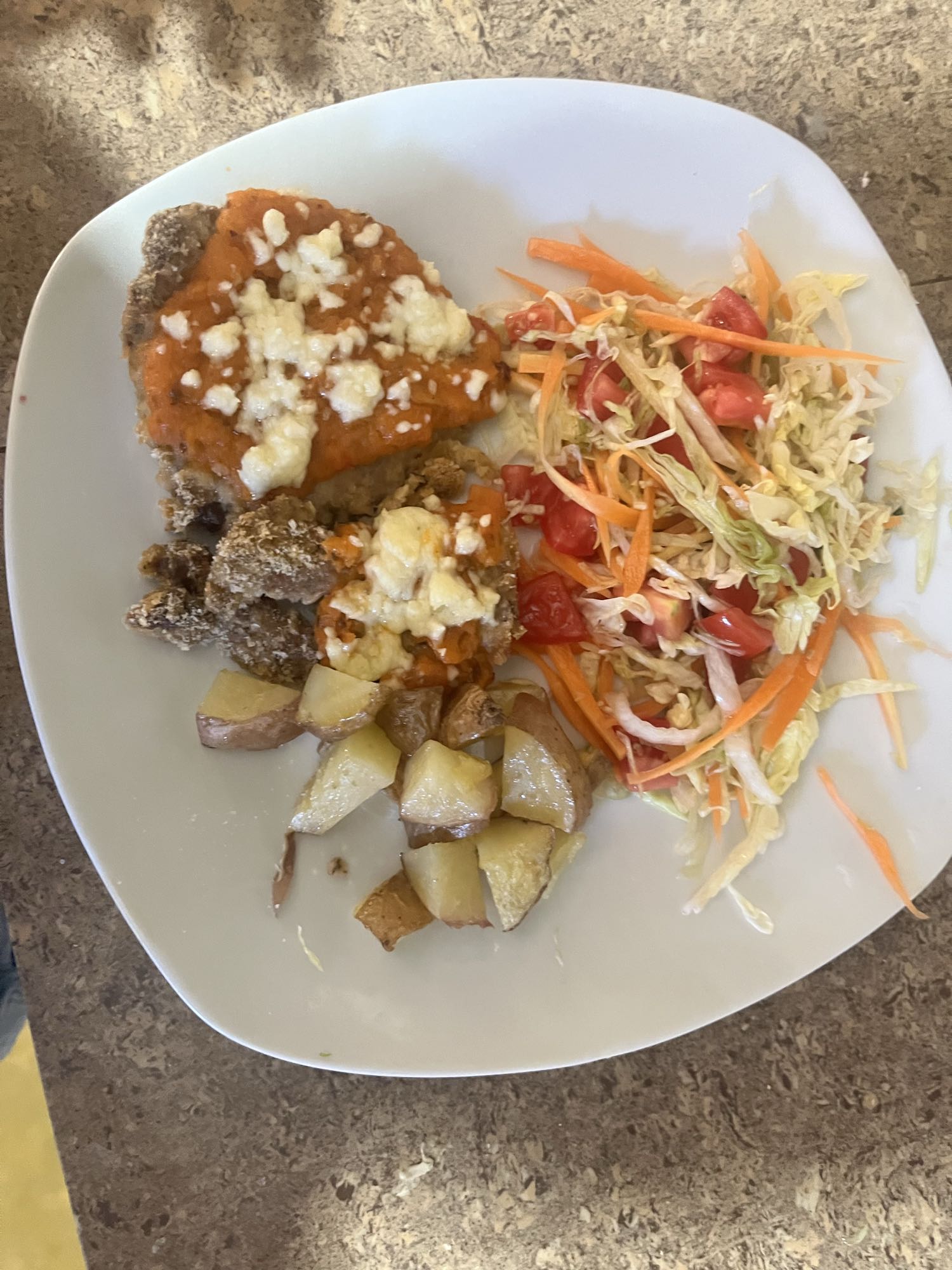 Pollo con ensalada