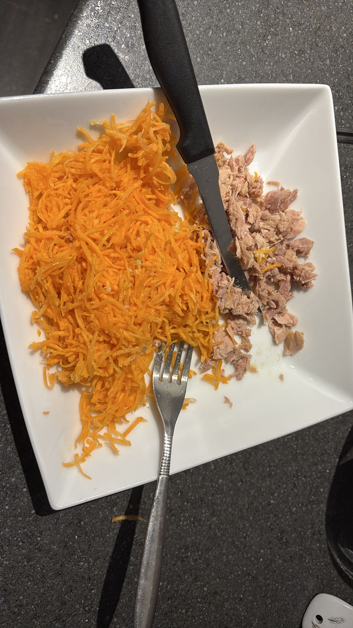 Carottes râpées au thon