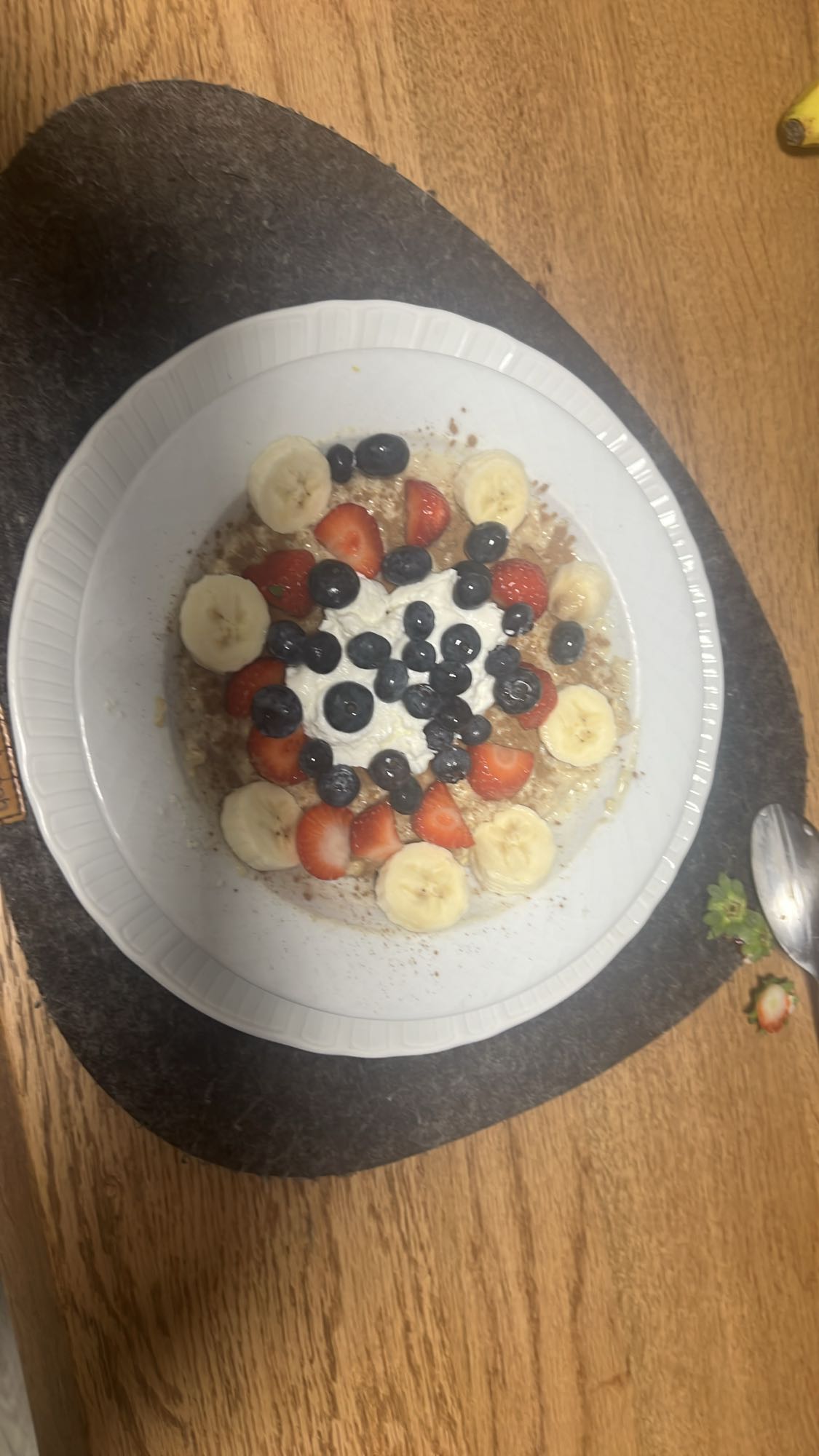 Porridge con frutta