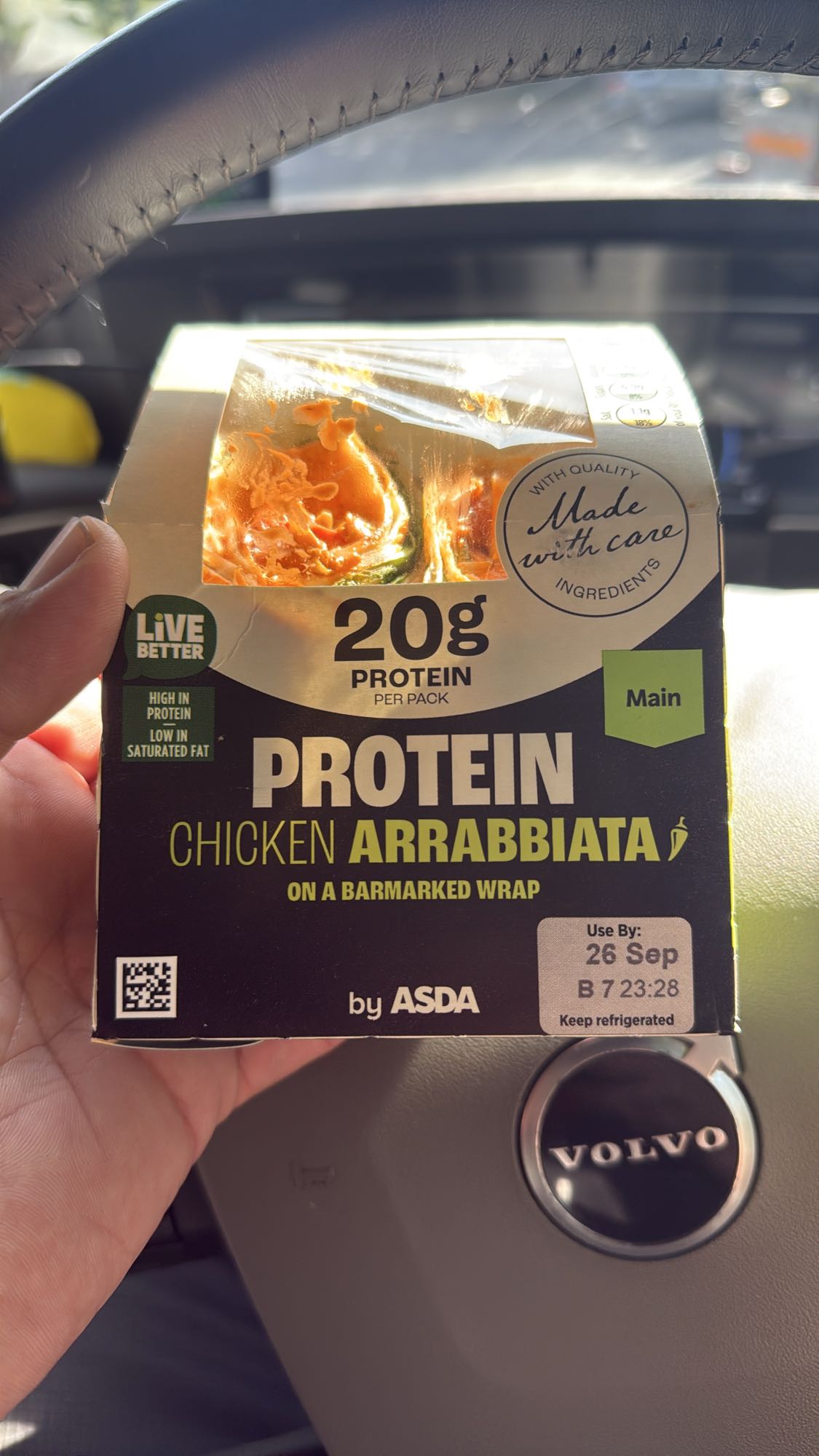 Wrap z kurczakiem arrabbiata