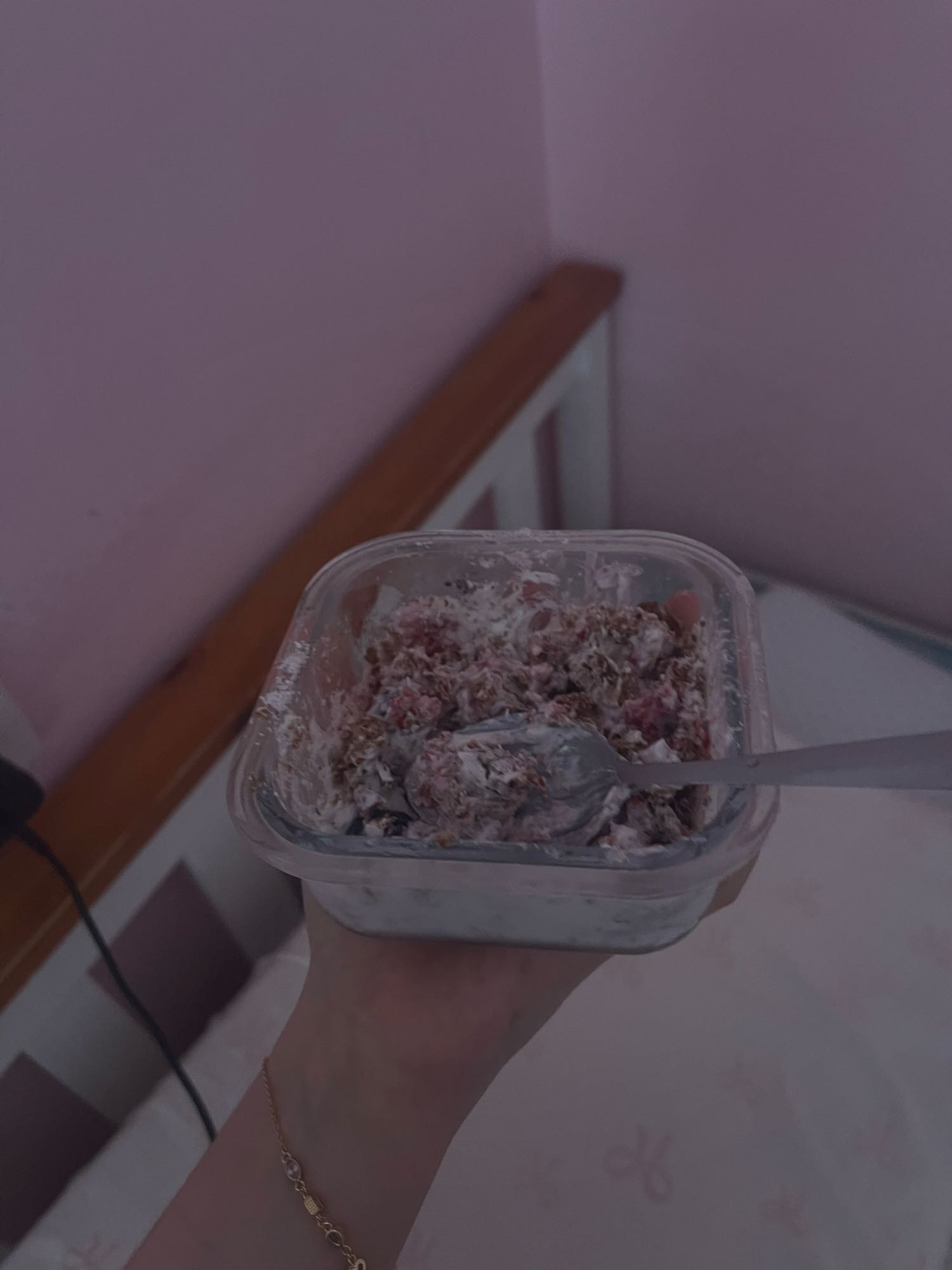 Berry Yogurt Oats