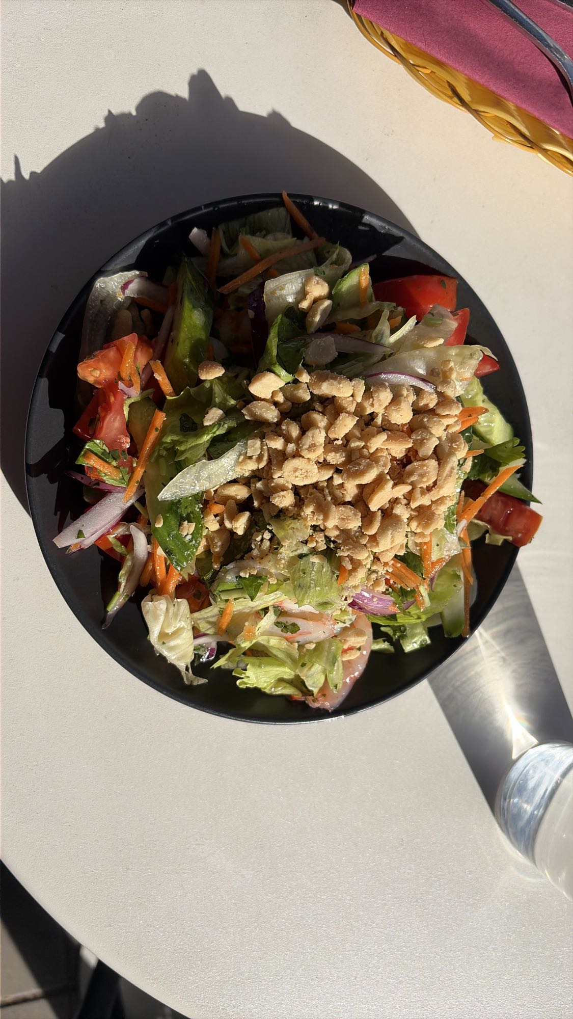 Sallad med jordnötter