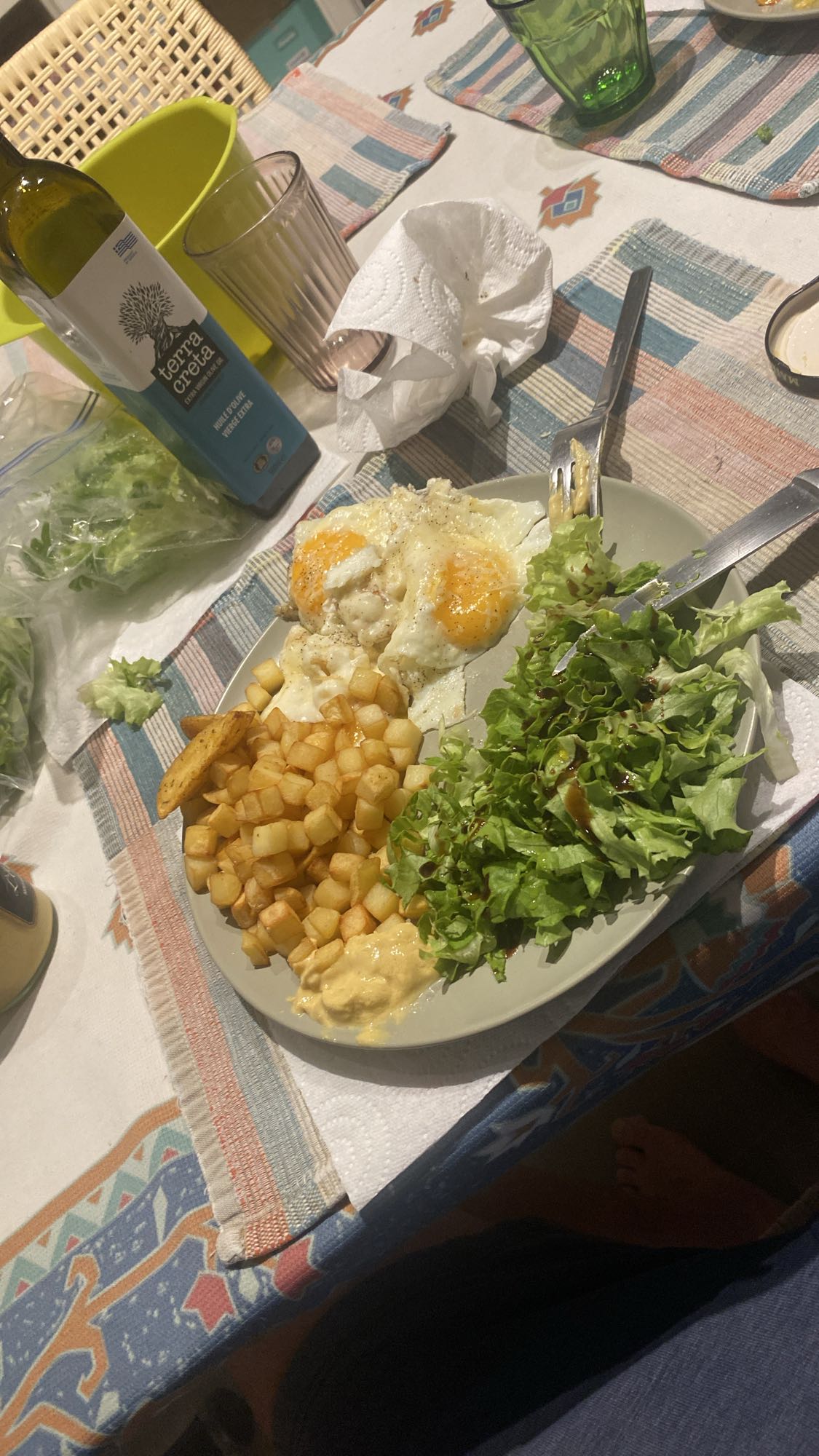 Oeufs frites et salade