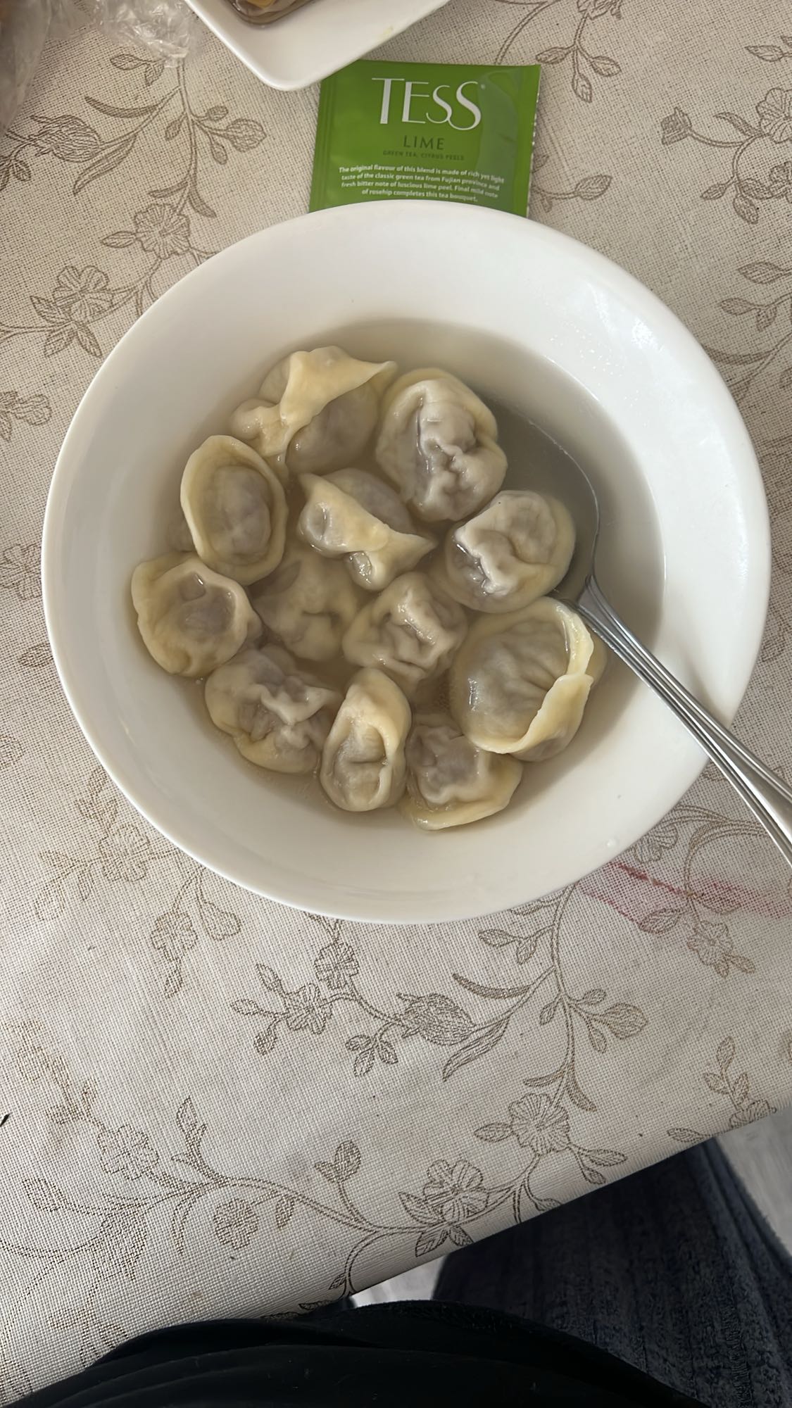 Пельмени с бульоном