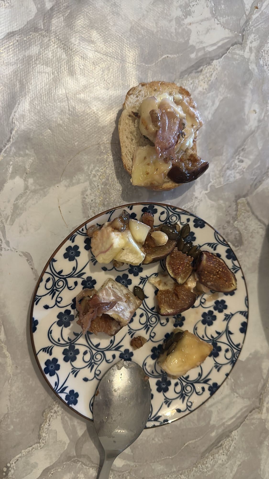 Fig Brie Crostini