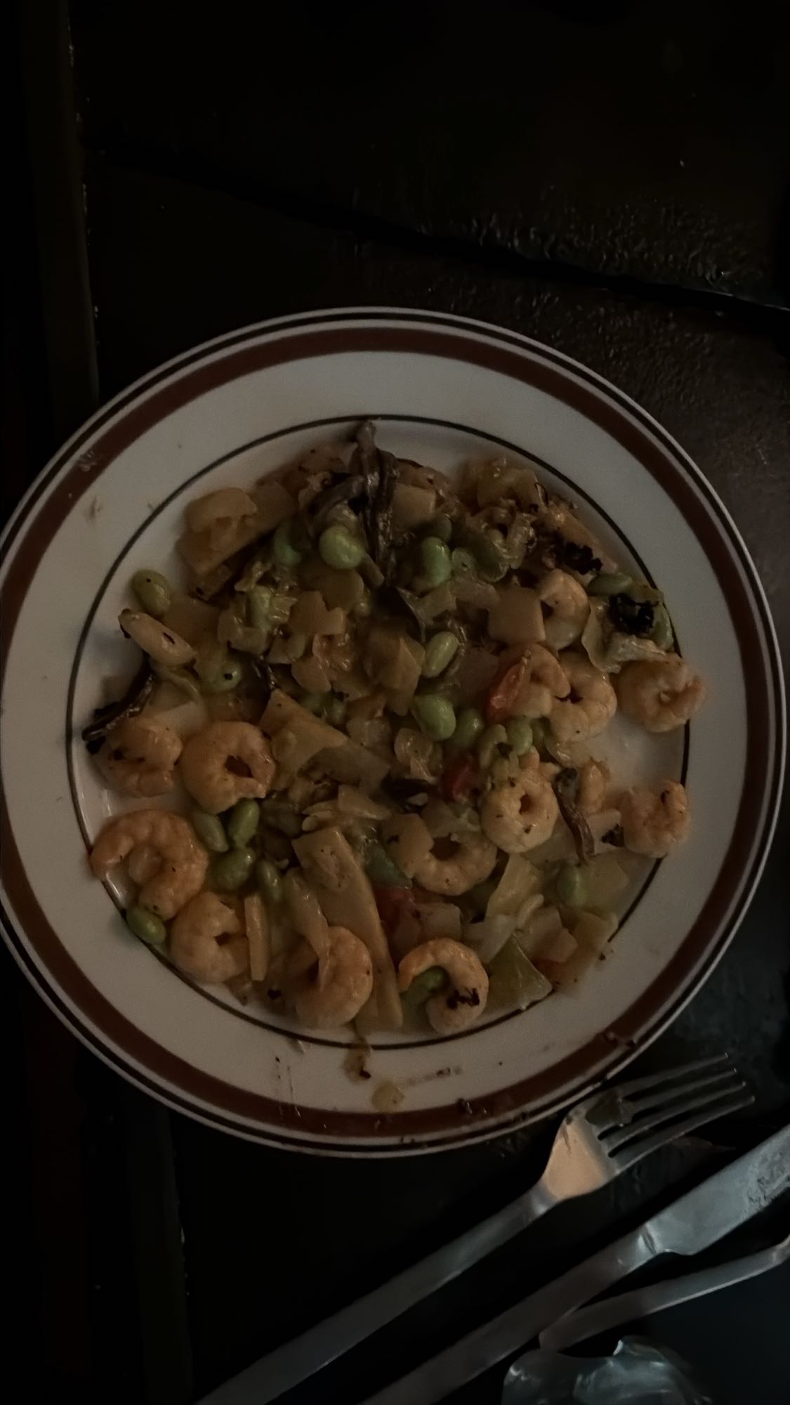 Räkwok med edamame