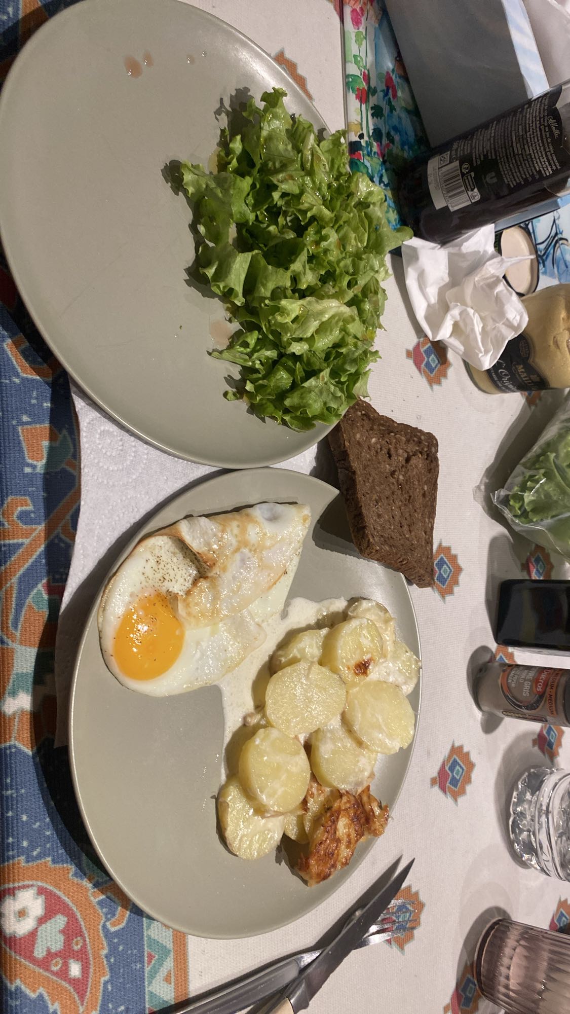 Oeufs gratin salade