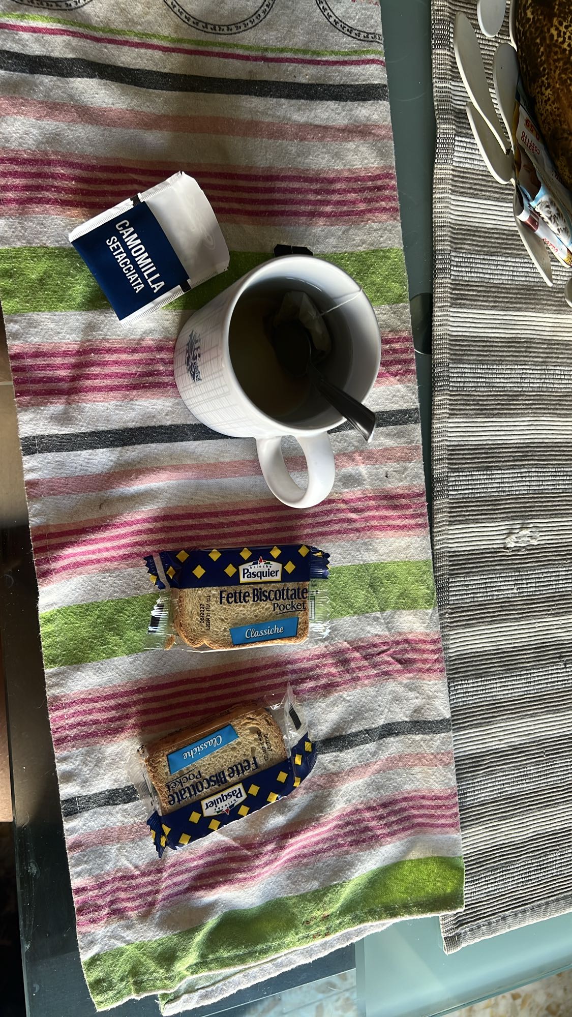 Tisana e fette biscottate