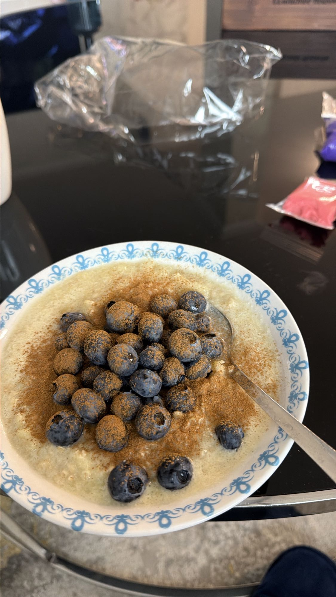 Овсянка с черникой