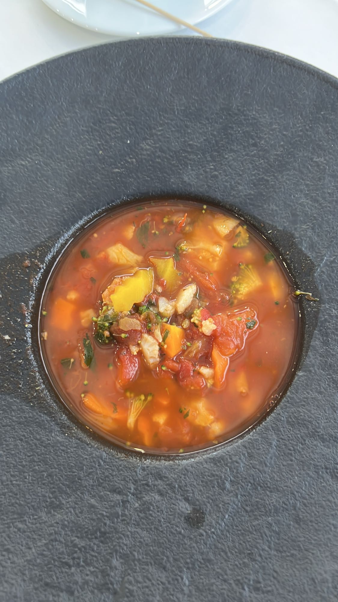 Gemüsesuppe mit Huhn