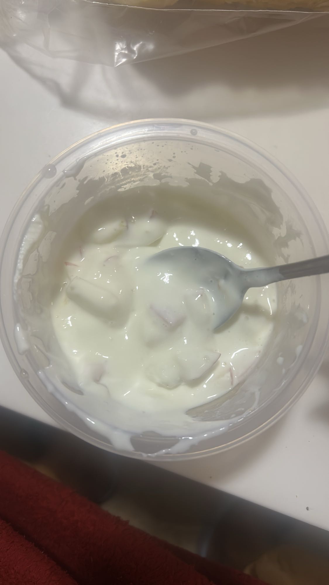 Joghurt mit Apfel