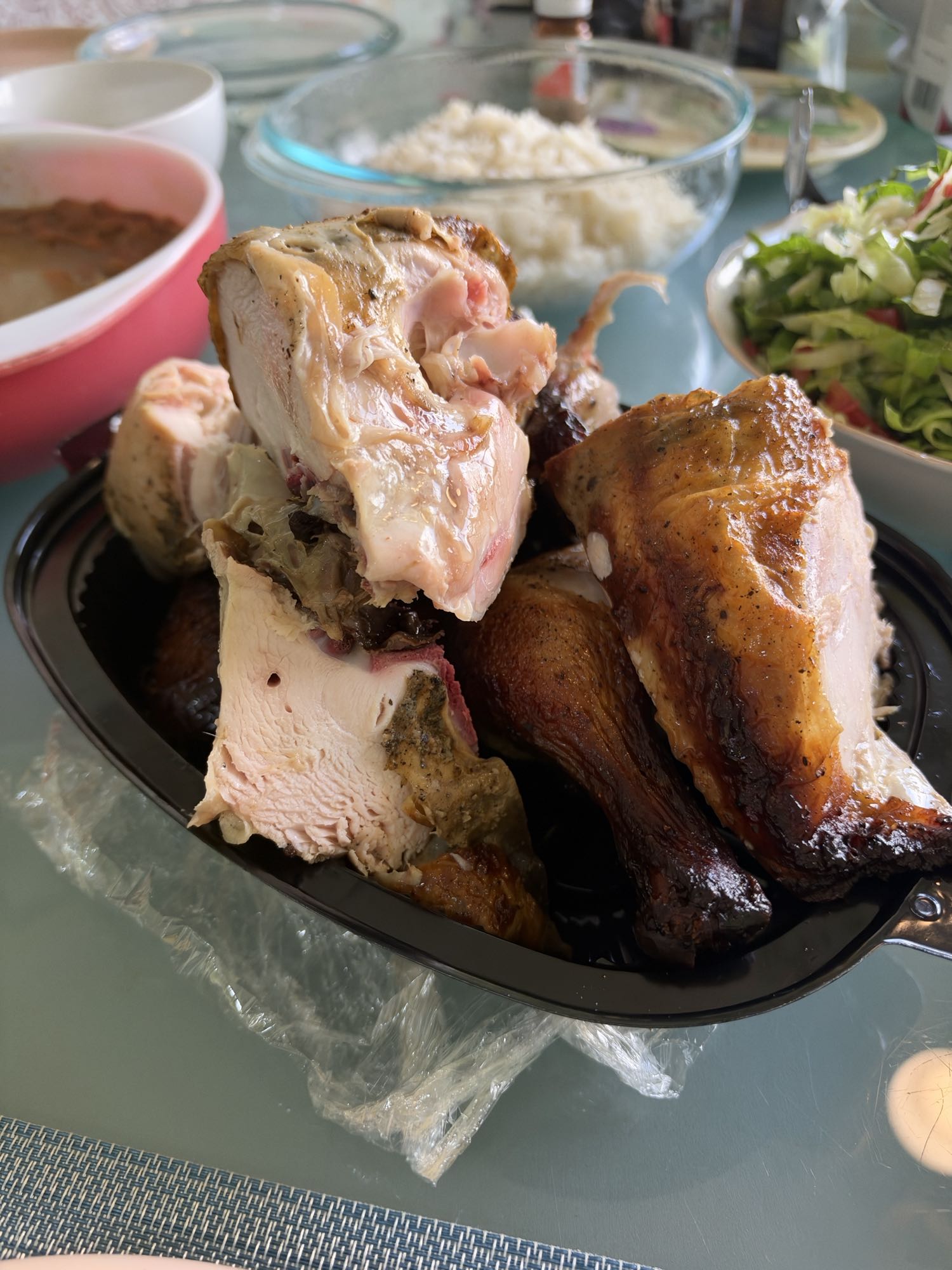pollo asado con ensalada