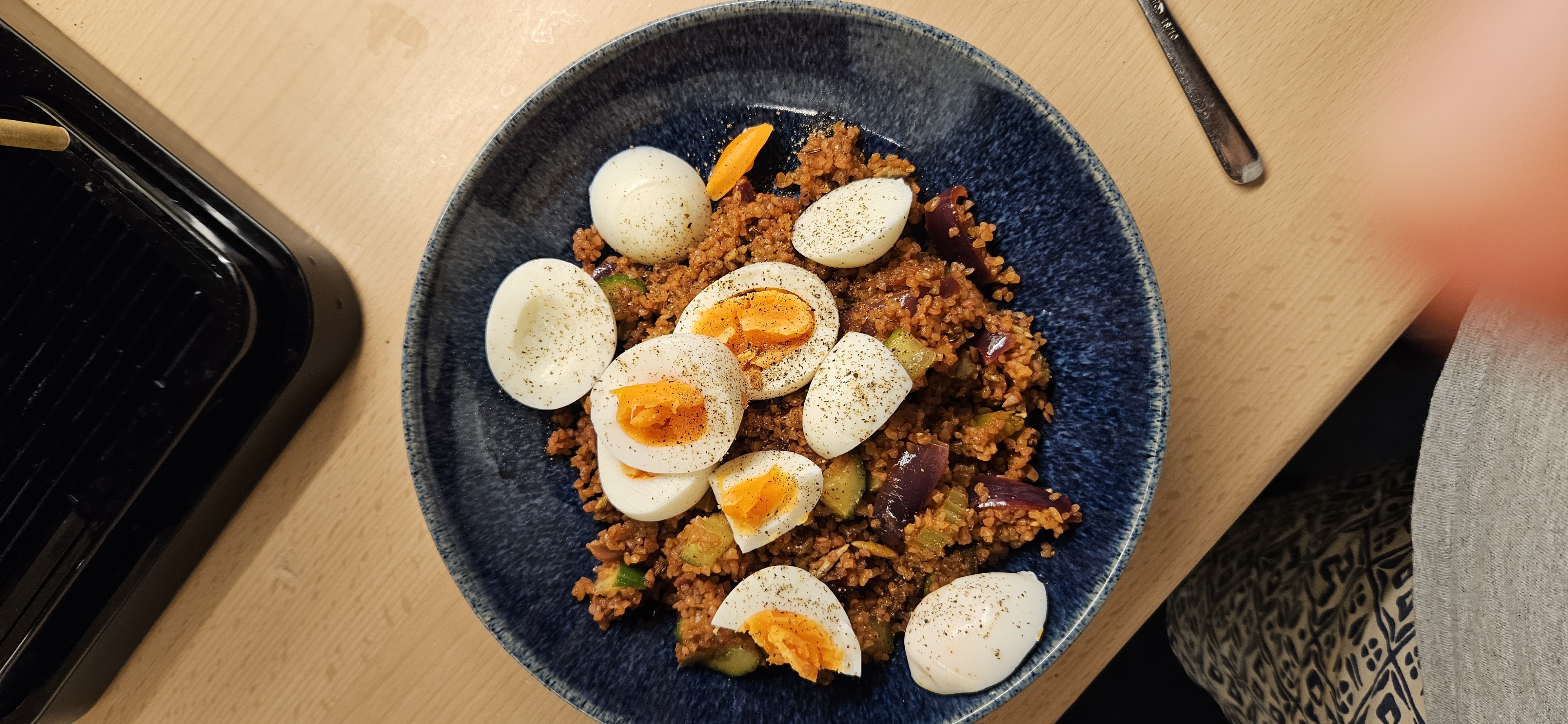 Spiced Bulgur Wheat with Eggs