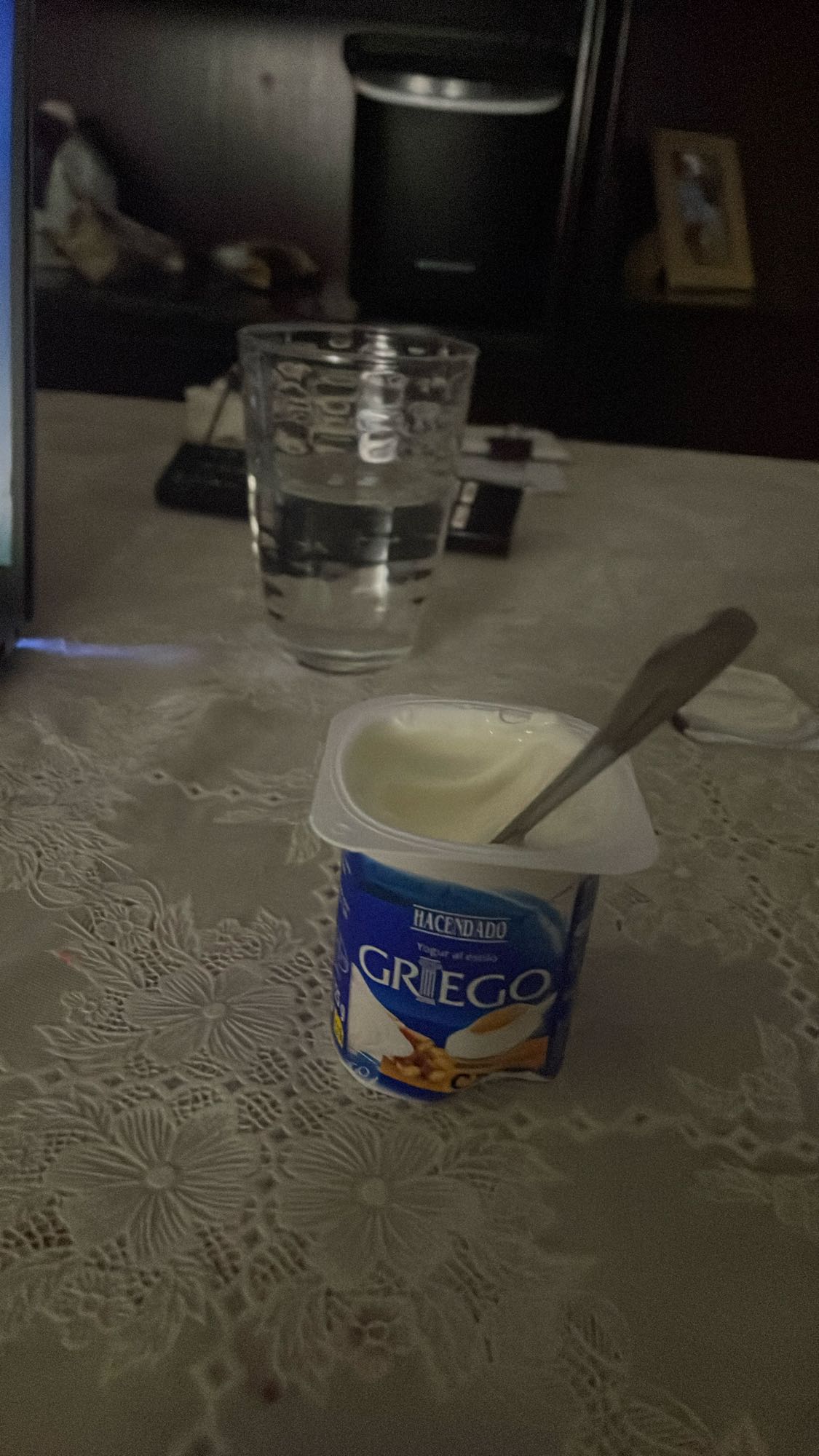 yogur griego con agua