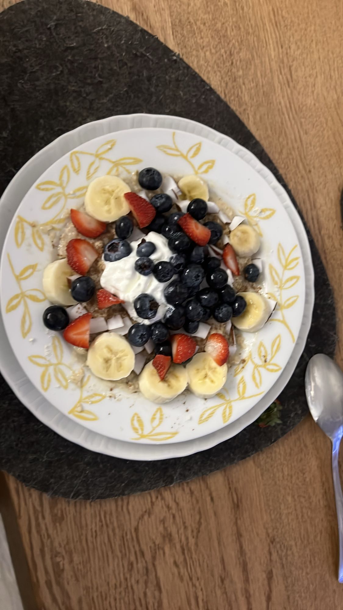 Porridge con frutta