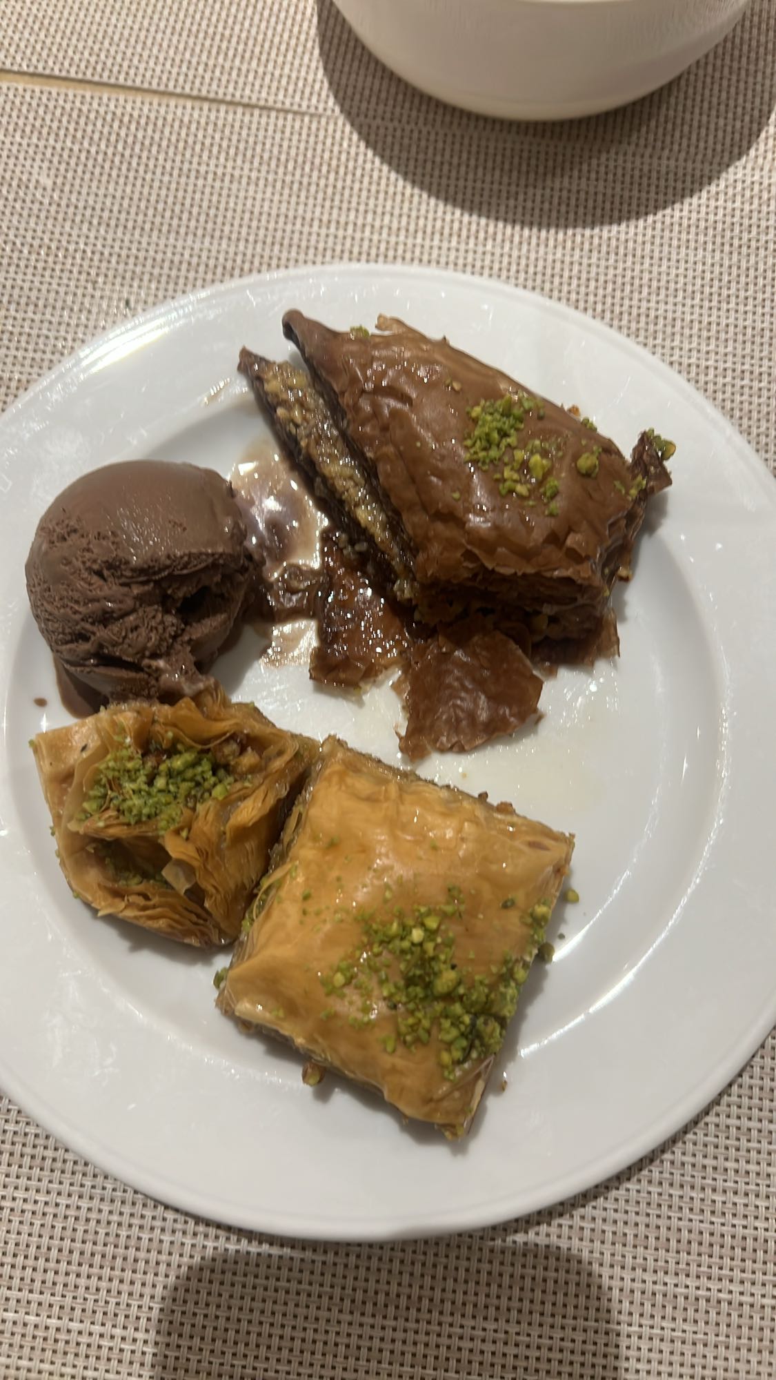 Dessertteller mit Baklava