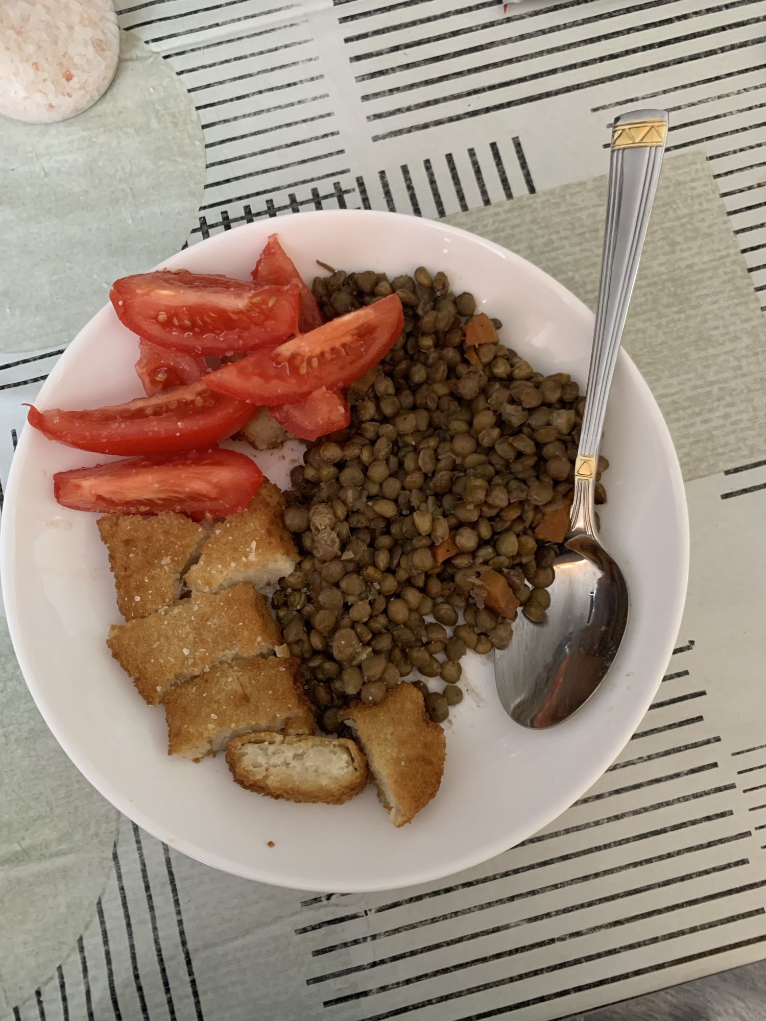 Lentilles tomate poisson pané