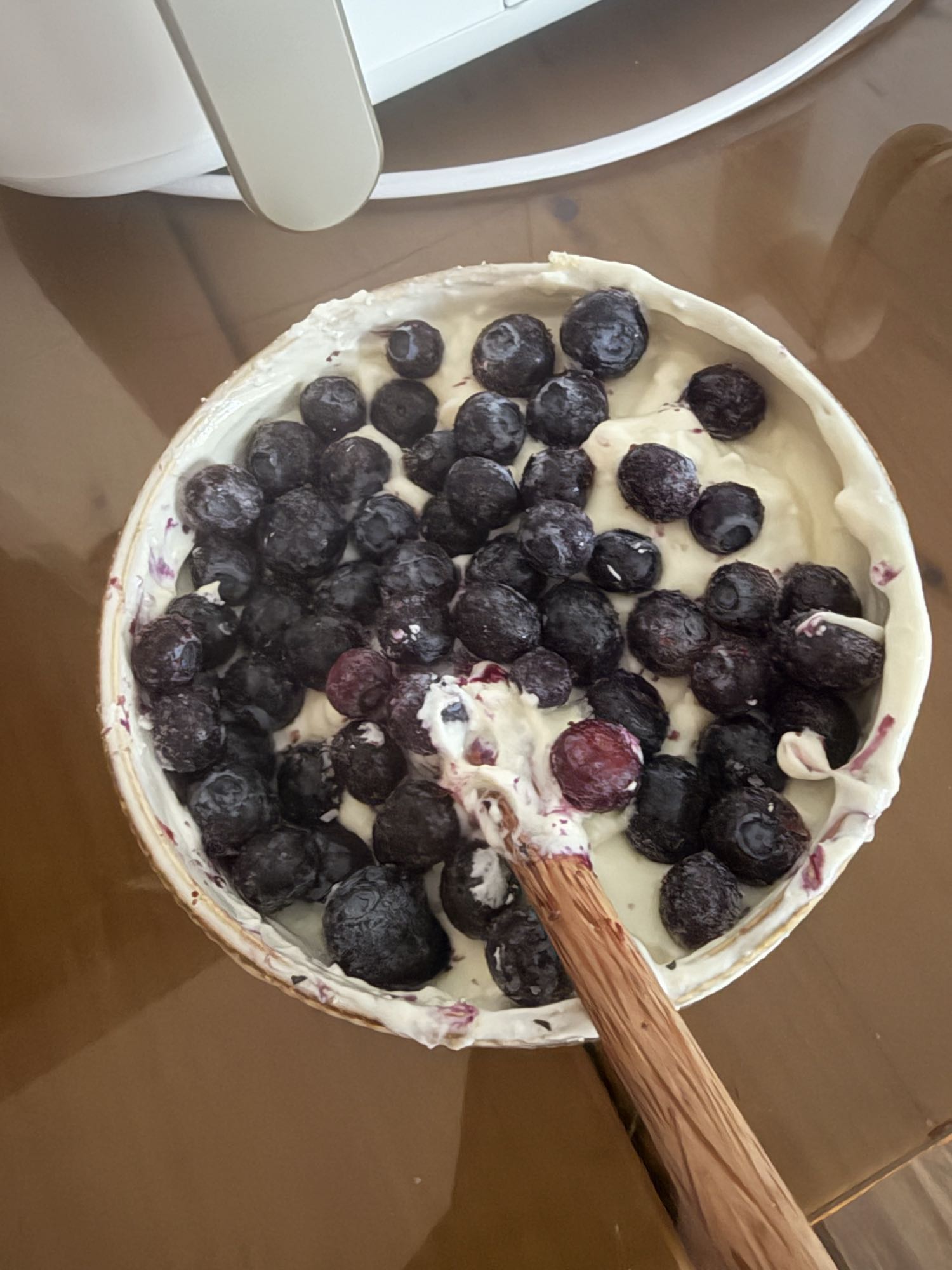 Brânză cottage cu iaurt proteic, pudră proteică și afine