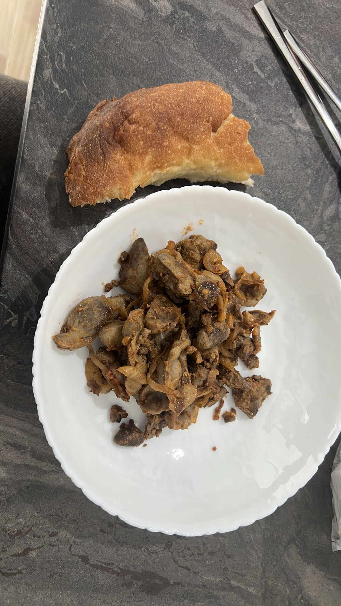 տապակած լյարդ հացով