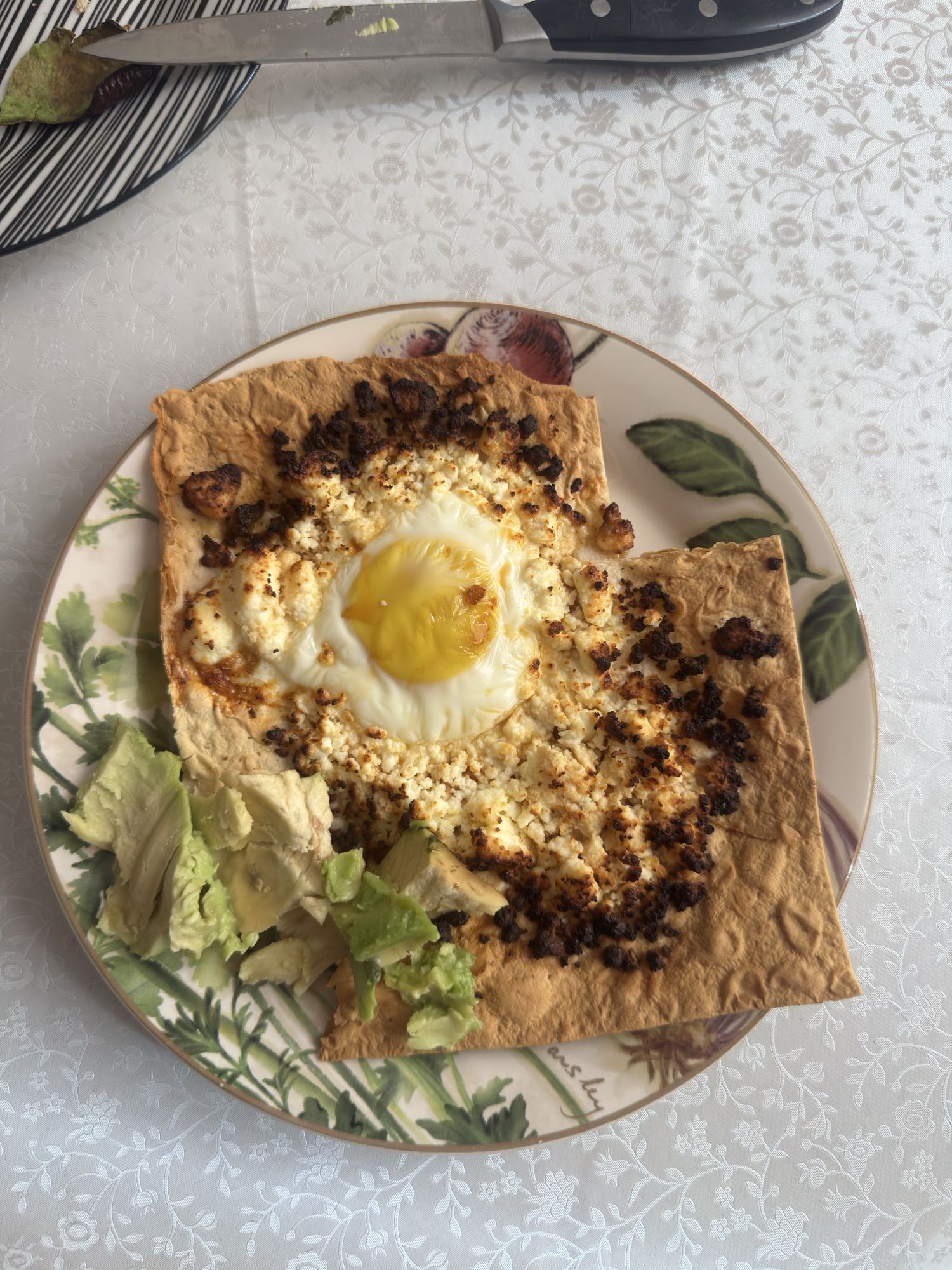 Лаваш с яйцом и сыром