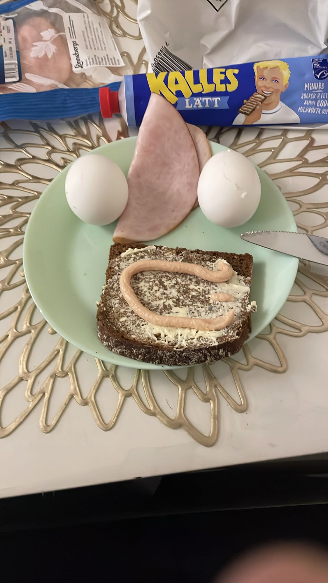 Äggmacka med skinka