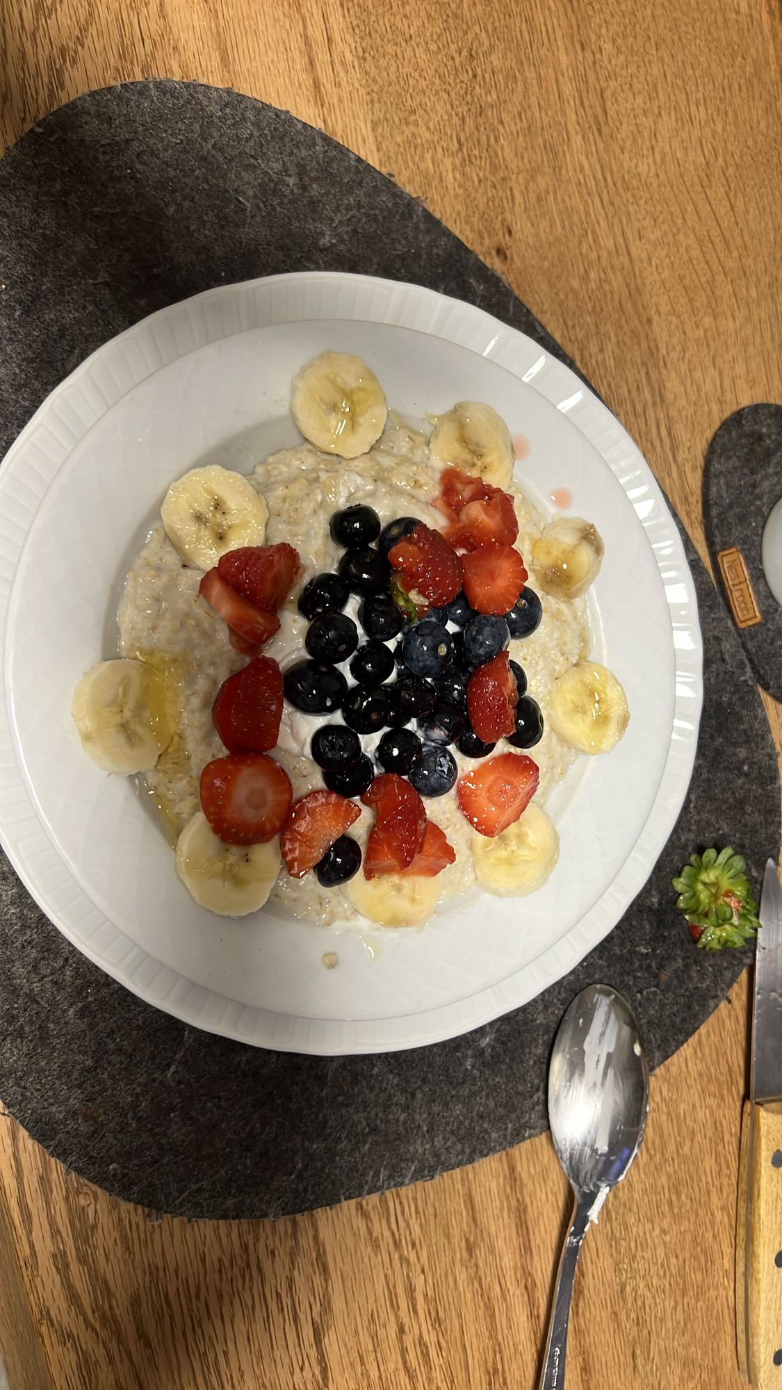 Porridge con frutta