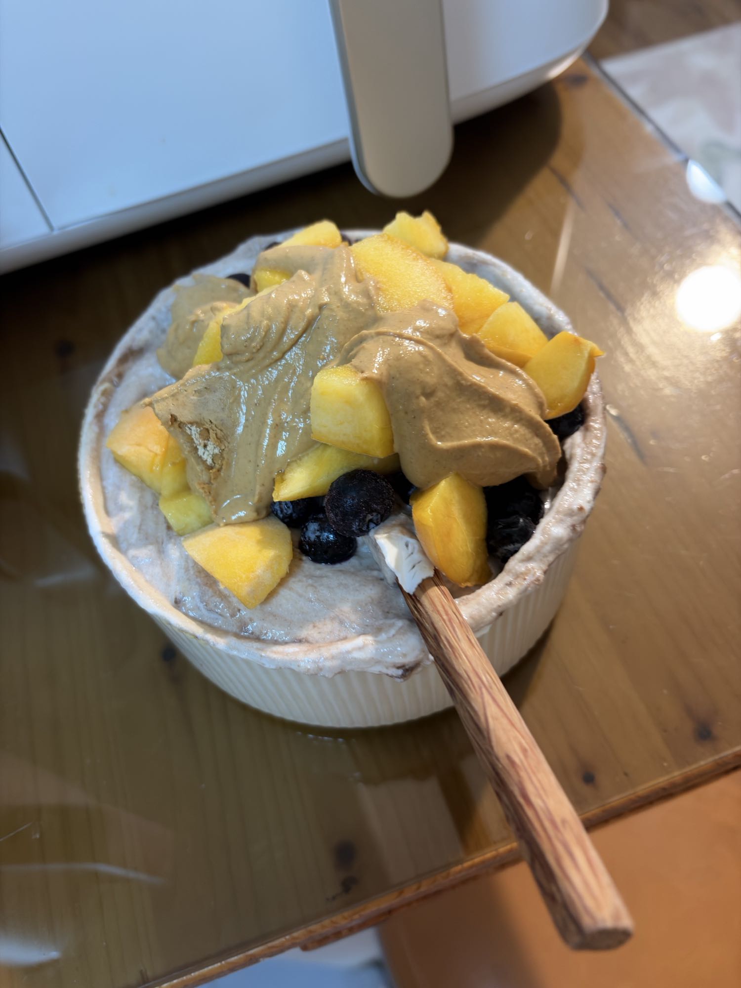 Bol cu cremă de orez, albuș și fructe