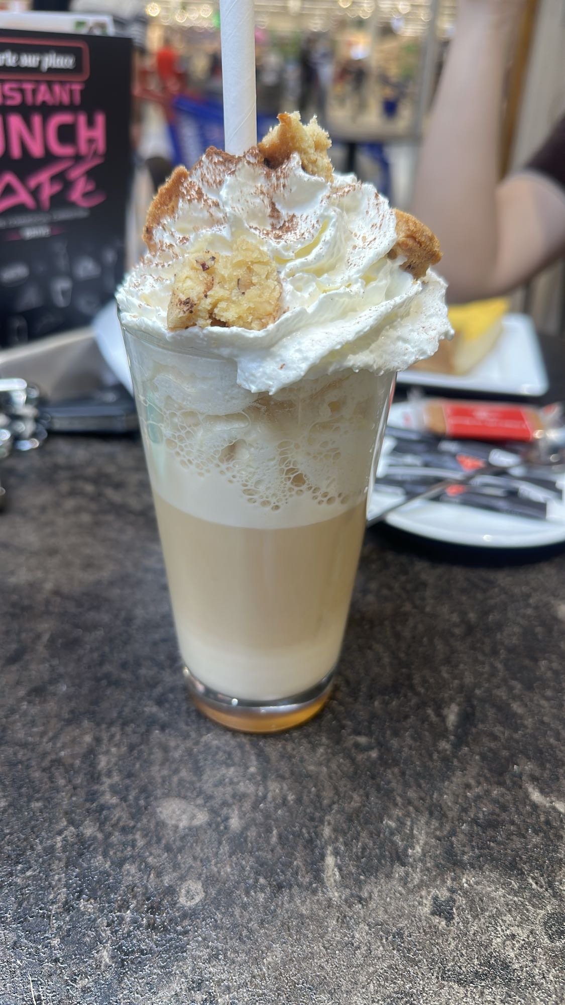 Milk-shake biscuit