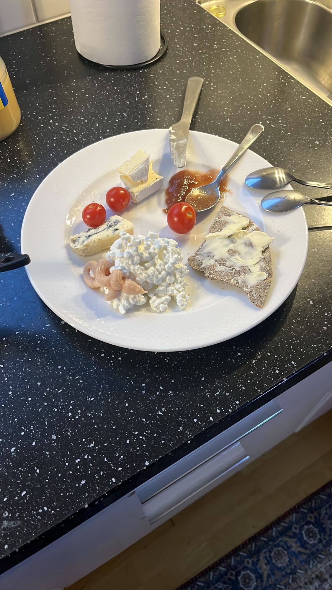 Osttallrik med räkor