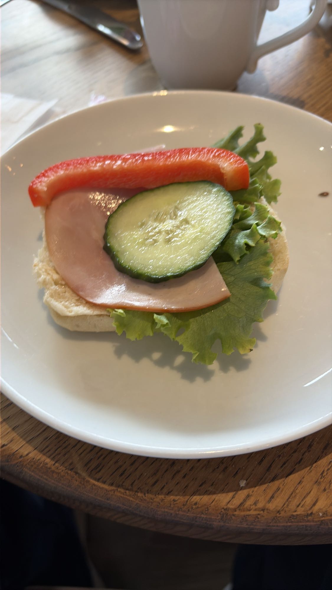 Öppen smörgås med skinka
