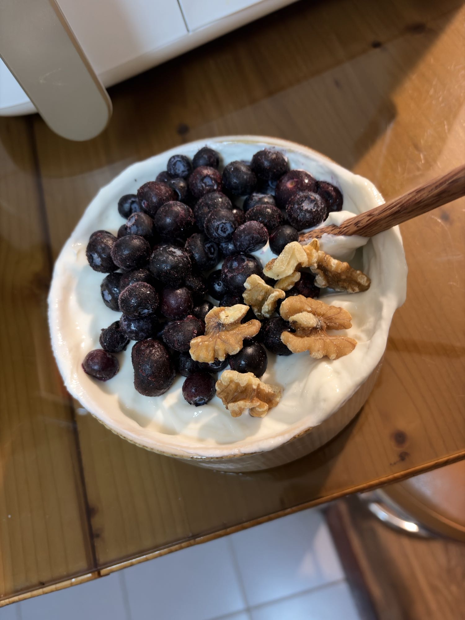 Skyr natural cu afine și nuci