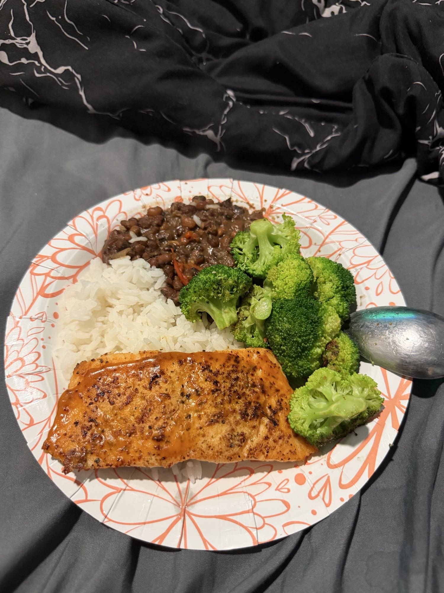 Salmón con arroz y brócoli