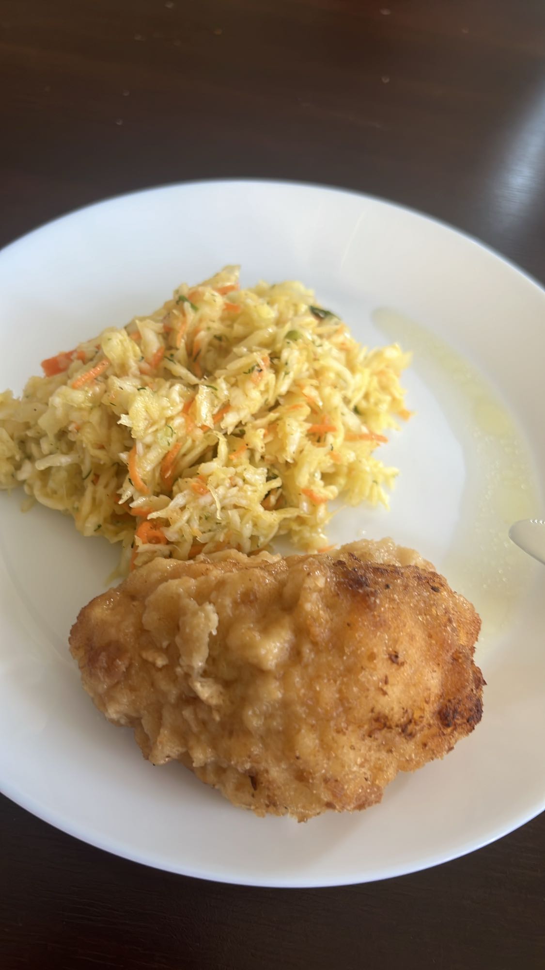 Kotlet z surówką