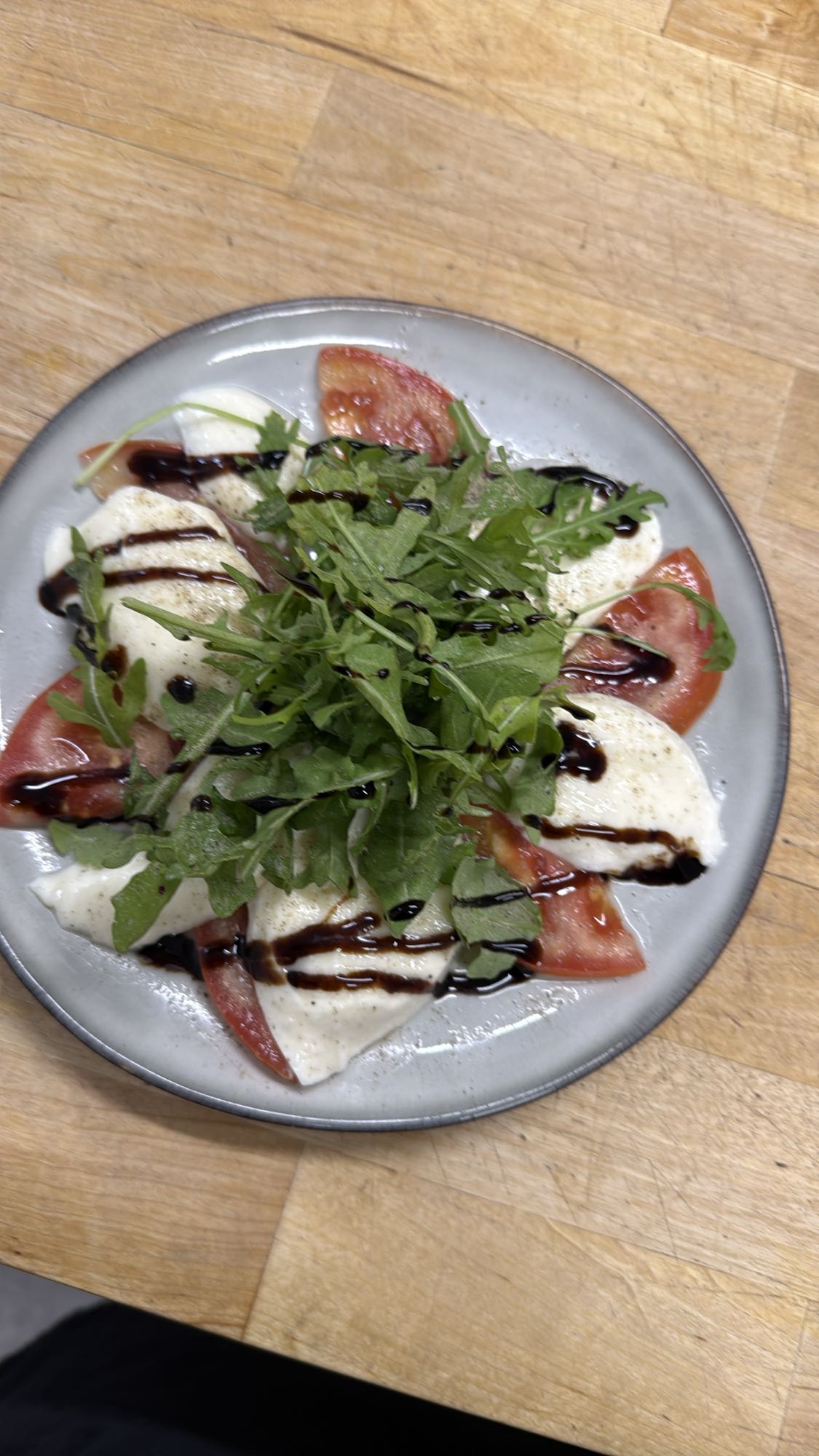 Caprese met rucola